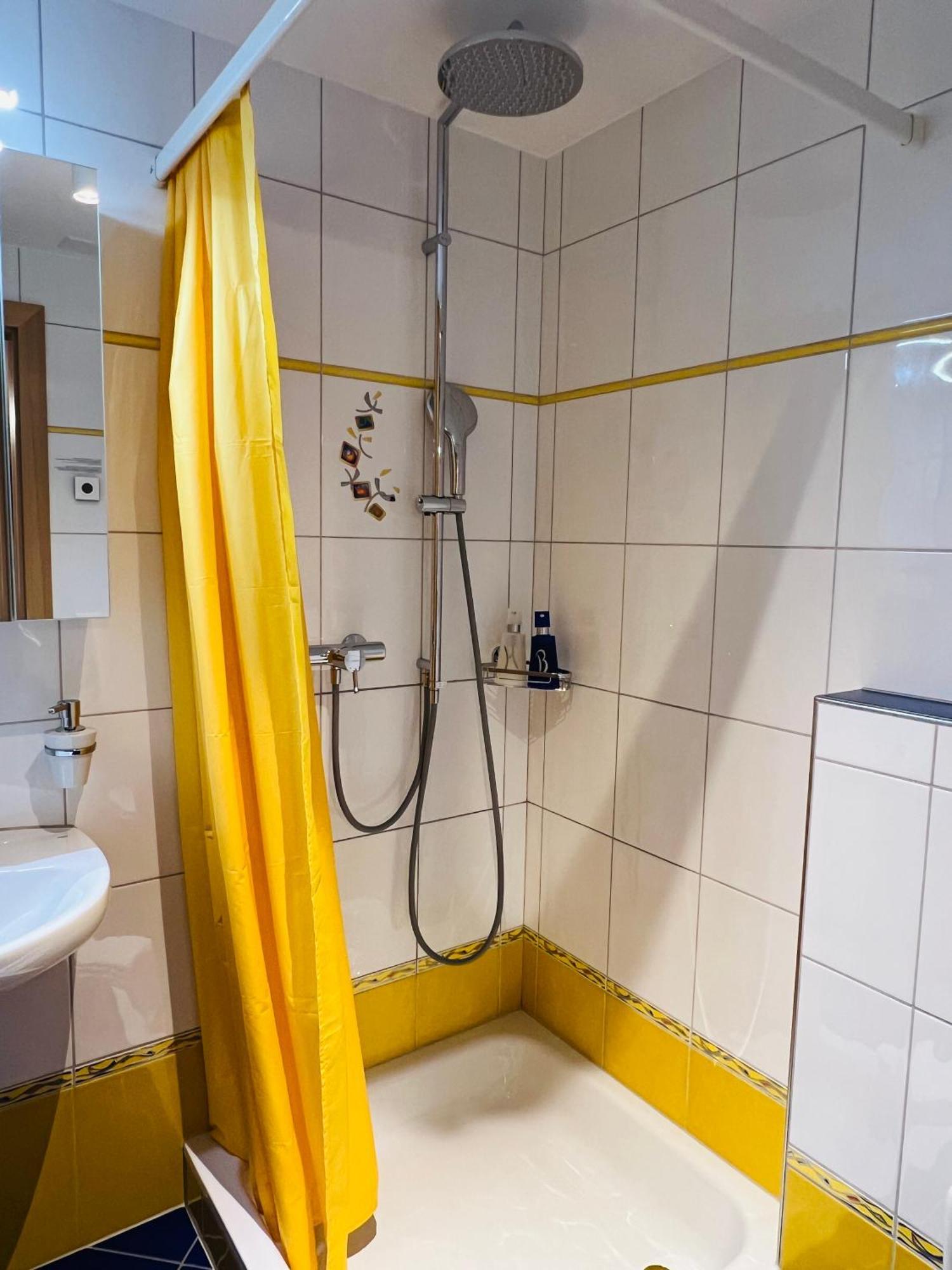 Wonderful & Private Room With En-Suite Bathroom Тризенберг Экстерьер фото